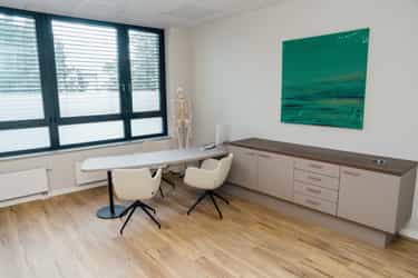 Therapieplanung im Sprechzimmer bei Ortho4Sport